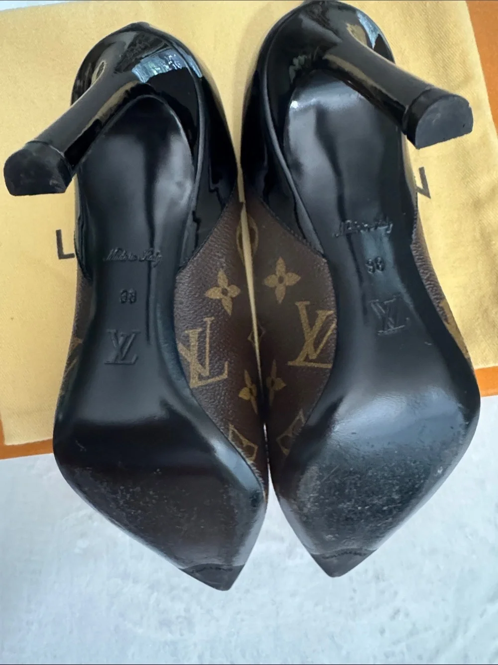Louis Vuitton Monogram Cherie Pumps Black Brown Monogram Pointed-Toe Pumps Sz 38
